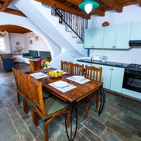 Villa Clarissa & Carmel View Пафос Экстерьер фото
